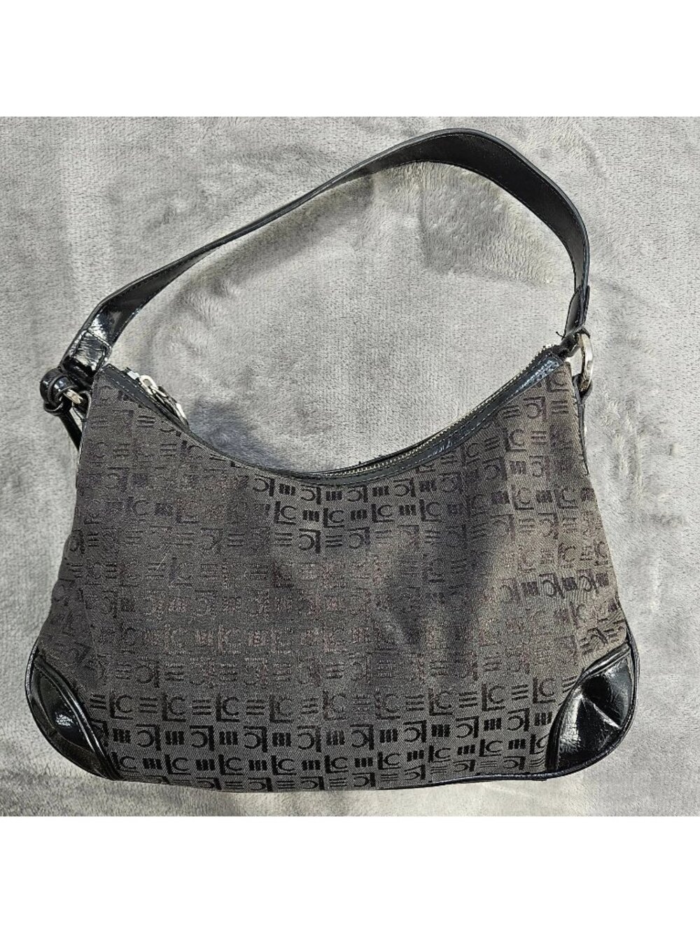 Liz Claiborne Shoulder Bag Black Handbag Zipper LC Logo Print Y2K Classic Purse